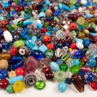PlayBox: Šarene staklene perle za pečenje, pakiranje od 1 kg - p/l/PlayBox-Sarene-staklene-perle-za-pecenje-pakiranje-od-1-kg-1.jpg