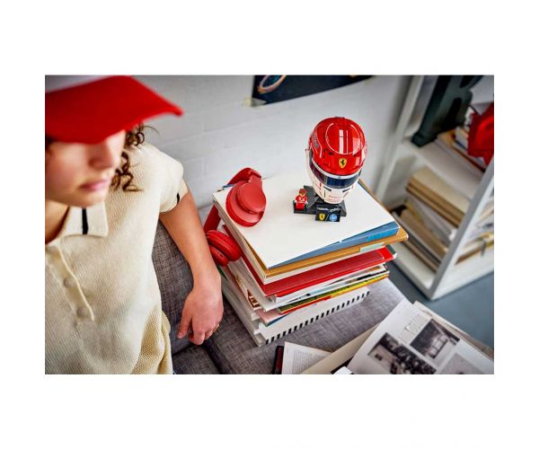 LEGO® Izdanja: Scuderia Ferrari HP Charles Leclerc kaciga (43014)