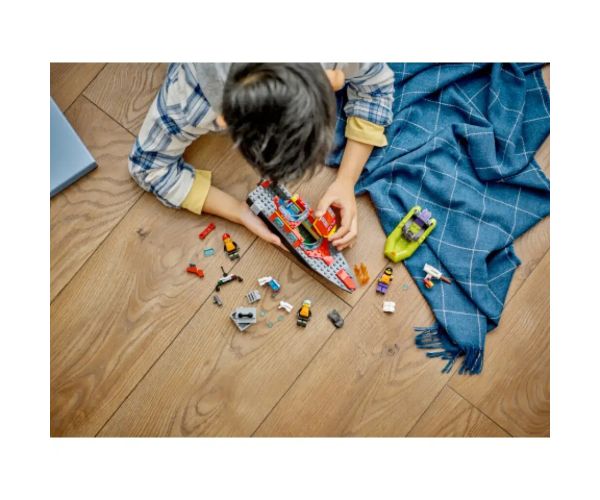 LEGO® City: Vatrogasni brod (60373)