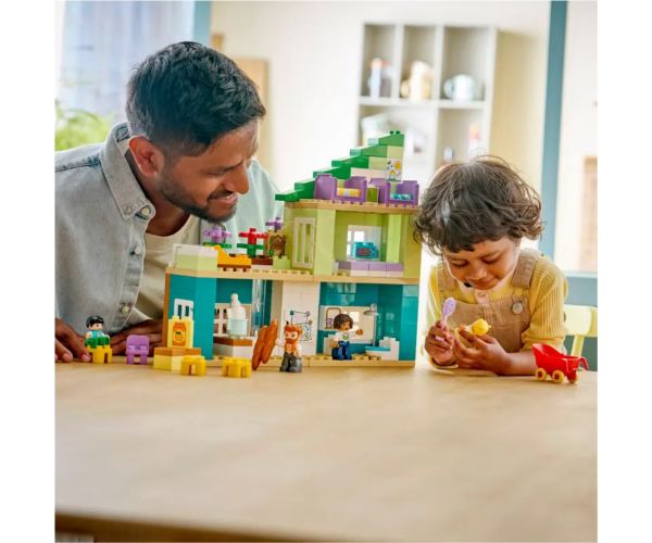 LEGO® DUPLO®: 3 u 1 moderni obiteljski dom s figuricama (10470)