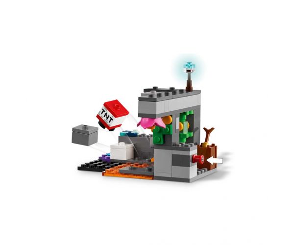 LEGO® Minecraft: Susret s Čuvarom (21274)