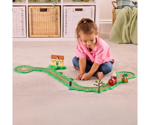 Peppa prasica Whizz-Around Zecica Rebeka crveni vlak igračka set