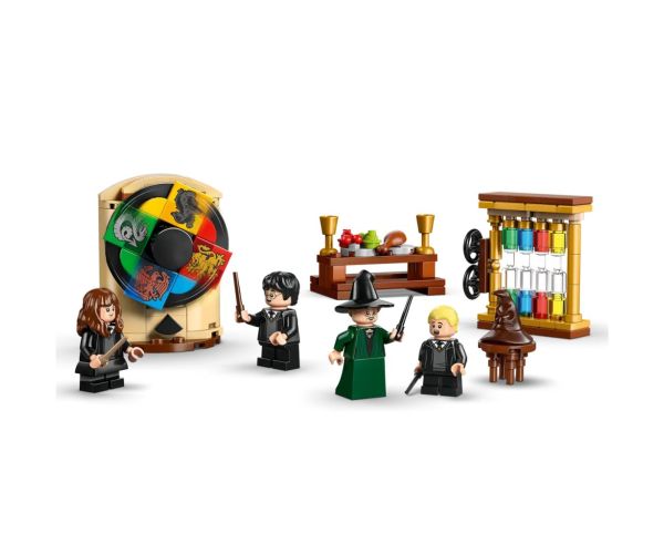 LEGO® Harry Potter: Hogwarts™ dvorac: Ceremonija odabira Čarobnjačkog šešira (76460)