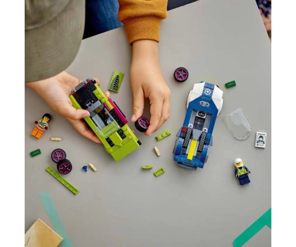 LEGO® City: Potjera s policijskim autom i sportskim autom (60415)