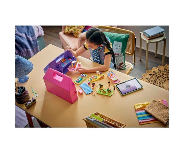 LEGO® Friends: Kreativna kućica za lutke u obliku kofera (42697)