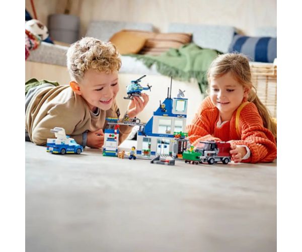 LEGO® City: Policijska postaja (60316)