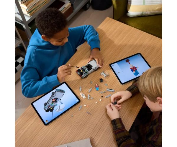 LEGO® Speed Champions: Povratak u budućnost vremenski stroj (77256)