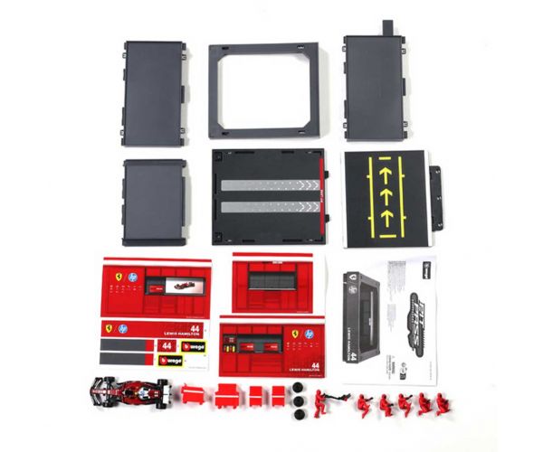 Bburago: F1 trkaći automobil - Ferrari SF-25 Pit / Lewis Hamilton 1/43