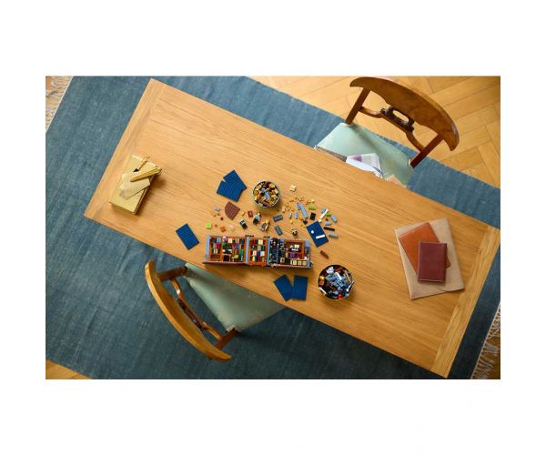 LEGO® Icons: Knjižni kutak: Knjižara (11379)