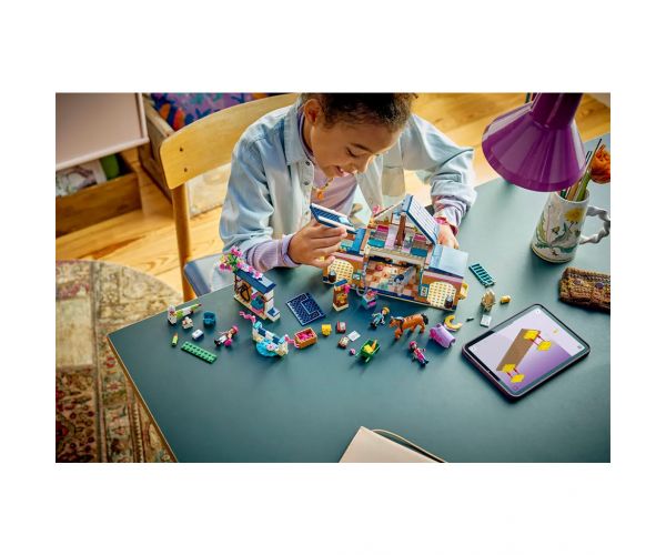 LEGO® Friends: Konjički centar i škola jahanja (42688)