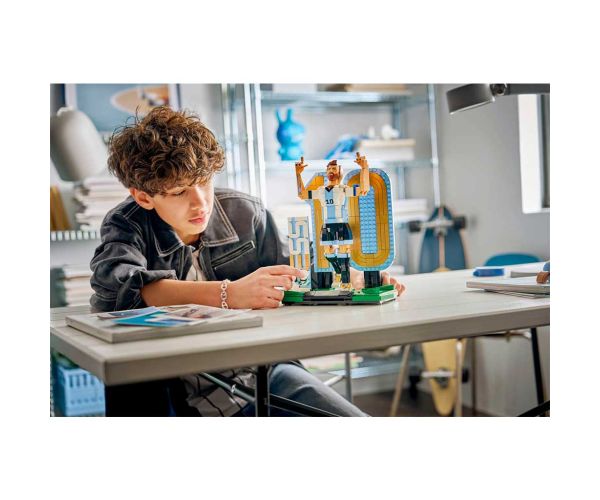 LEGO® Izdanja: Lionel Messi – Nogometna legenda (43015)