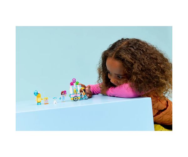 LEGO® Friends: Prodavač sladoleda i balona (42692)