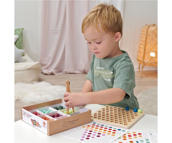 Eichhorn: Montessori igra za razvoj slaganja kuglica s kvačicama