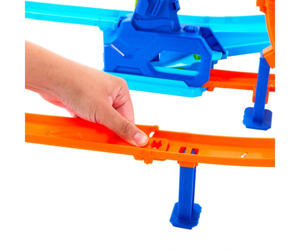 Hot Wheels: Kaskaderski set staze s dvostrukom petljom - Mattel