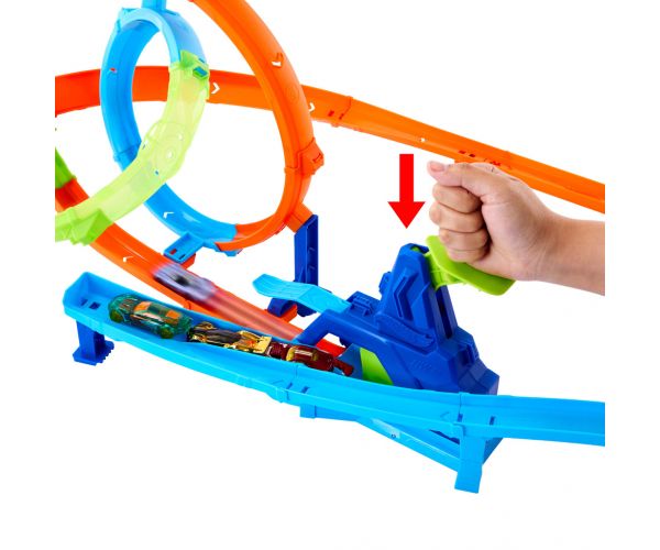Hot Wheels: Kaskaderski set staze s dvostrukom petljom - Mattel