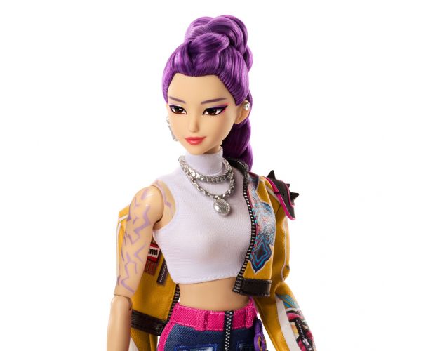 K-pop lovci demona: modna lutka Rumi s mačem – Mattel