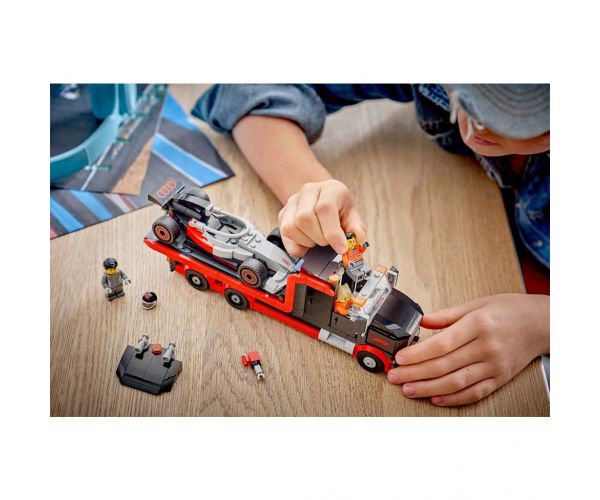 LEGO® City: F1 kamion s F1 Audijem, trkaćim automobilom (60493)