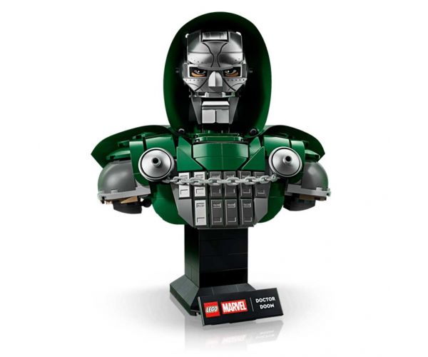 LEGO® Marvel: Doctor Doom poprsje (76345)