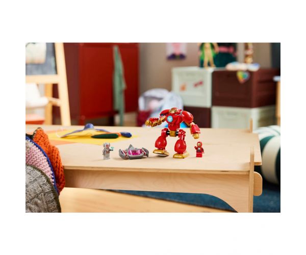 LEGO® Marvel: Ultron protiv Iron Mana (11209)