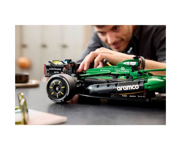 LEGO® Technic: Aston Martin Aramco AMR25 F1® automobil (42240)