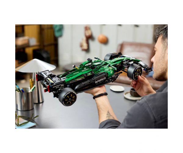 LEGO® Technic: Aston Martin Aramco AMR25 F1® automobil (42240)