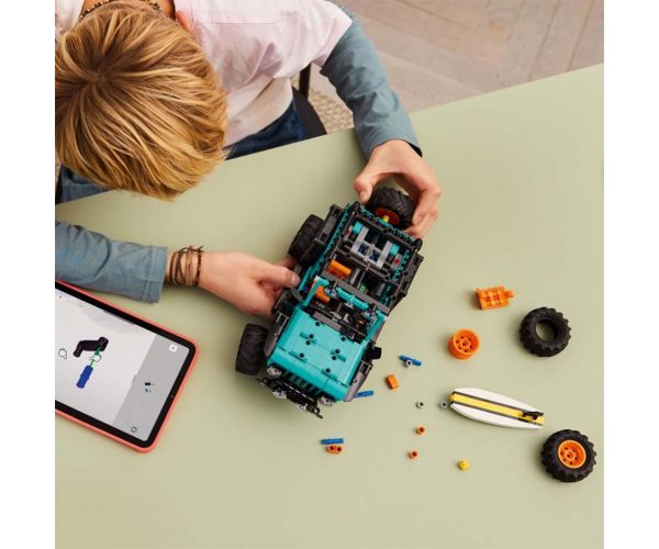 LEGO® Technic: Jeep® Wrangler Rubicon SUV (42227)