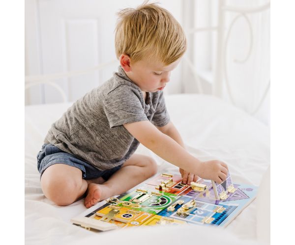 Melissa & Doug: Drvena ploča za razvijanje vještina s bravama i zasunima - Spin Master
