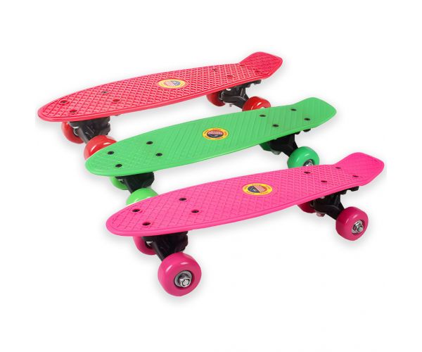 Old School skateboard u različitim verzijama 56cm 1 komad