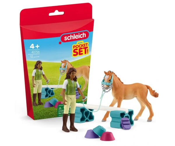 Schleich: Sarah lókiképző készlete Tennessee Walker csikóval játékszett (42756)