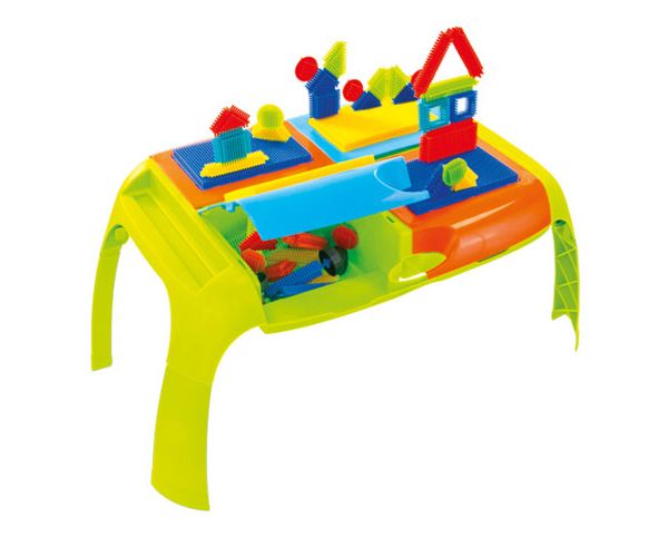 Set sa šiljastim oblicima i prenosivim stolićem